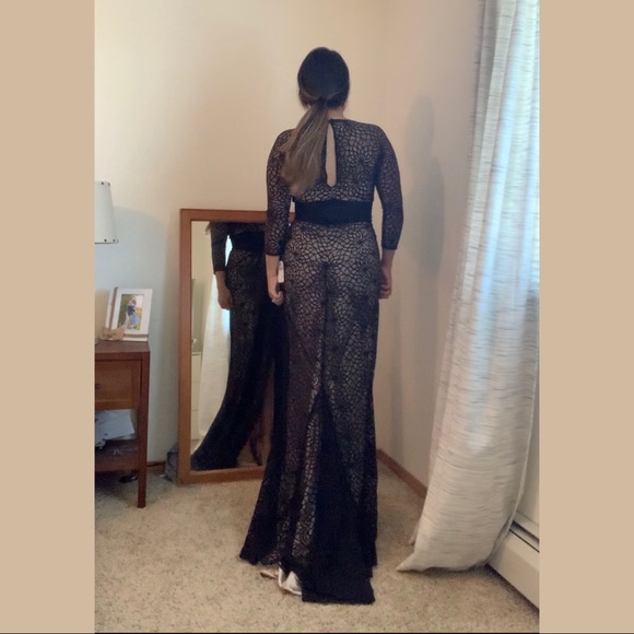 Mermaid black lace dress with train - Picture 6 of 7